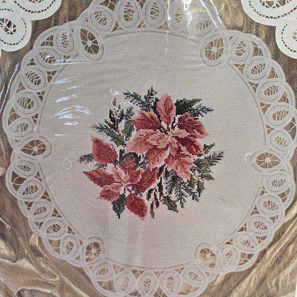 Willmaur Crafts Cross Stitch Poinsettia Doily Battenburg Lace edged #14 aida - Picture 4 of 10